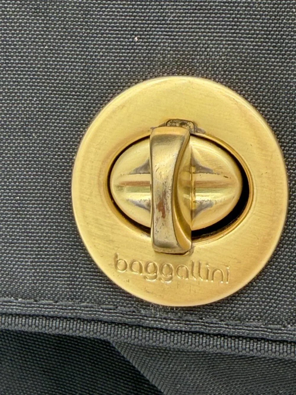 Baggallini San Marino Satchel Black Nylon Travel Tote Bag Gold Hardware Turnlock
